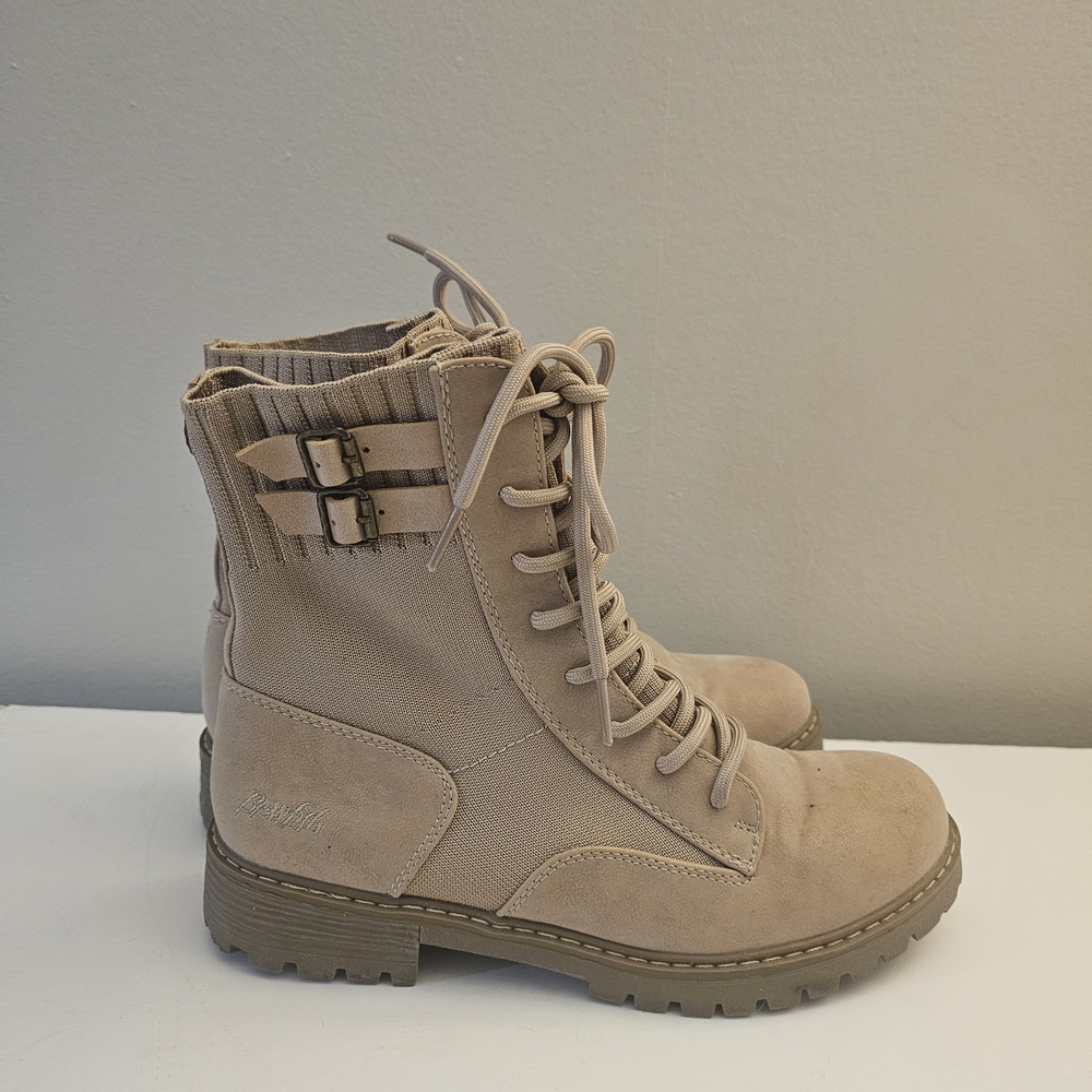 Blowfish Beige Lace-Up Boots Size 8.5